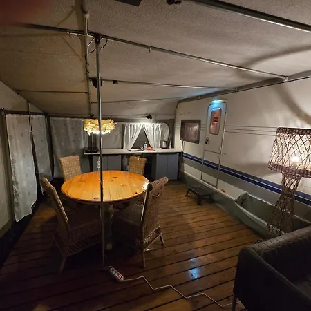 - Park Camping