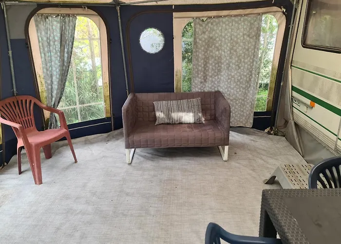 - Park Кемпинг *