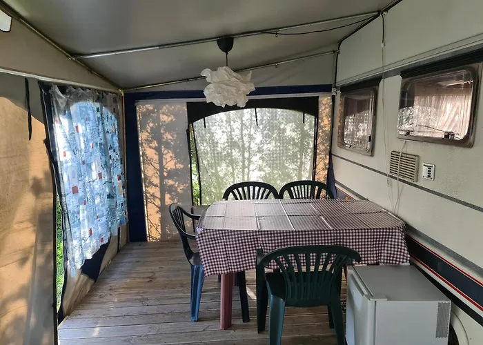 - Park Кемпинг *