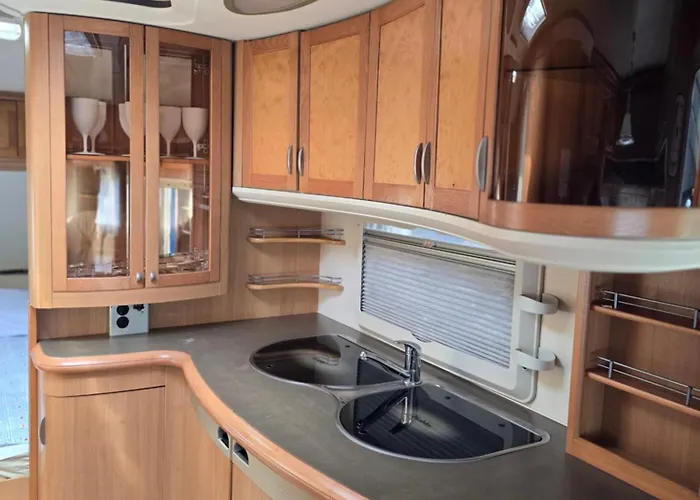 - Park Владыславово